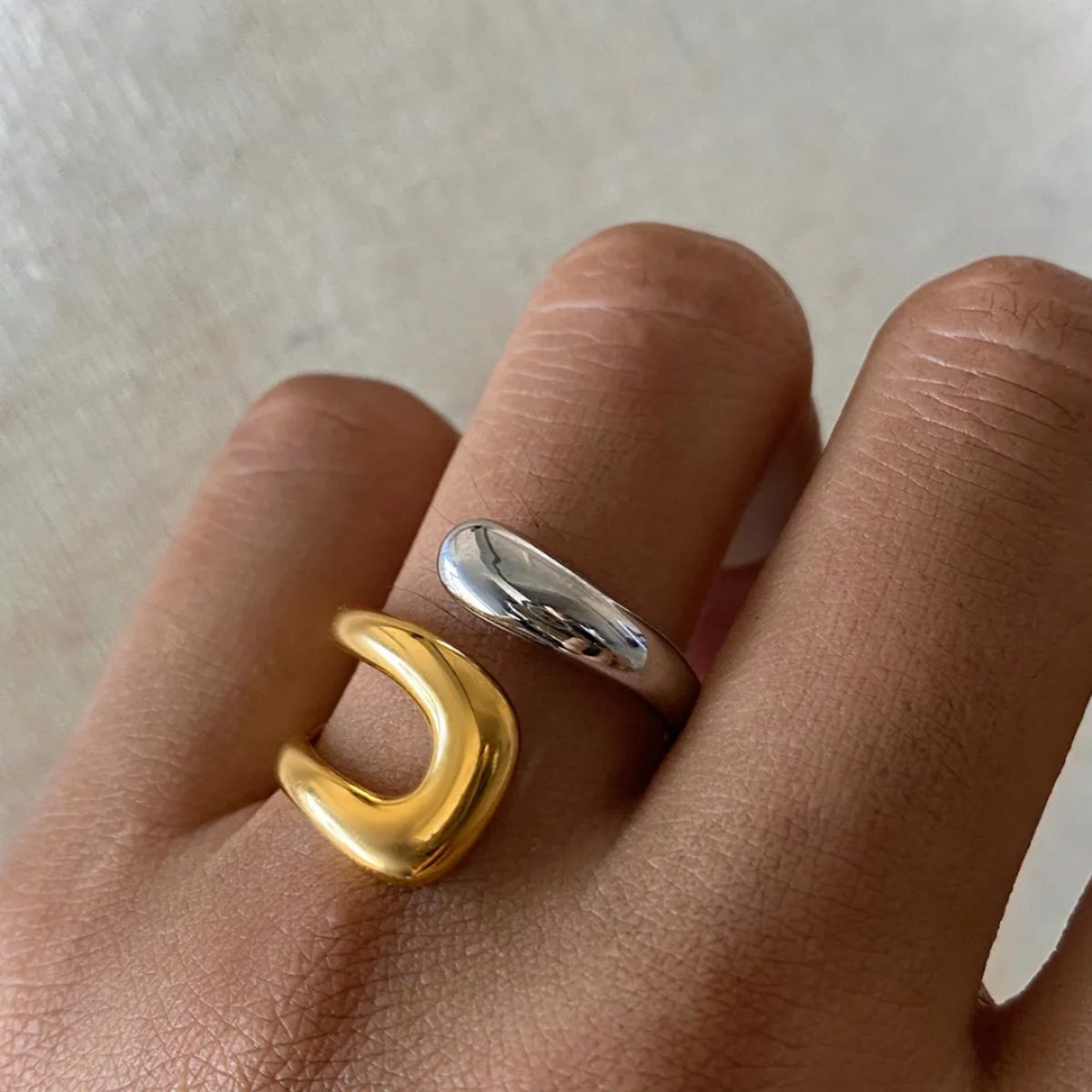 Dual Tone Arc Ring